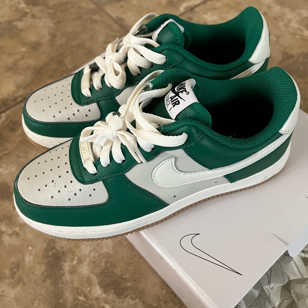 Nike Airforce 1 Low Womens 7| Brandnew